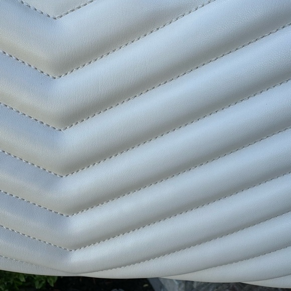 ✨ Brand New MICHAEL MICHAEL KORS
WHITNEY LT CREAM MD CHAIN SHLDR TOTE✨ - Picture 5 of 16